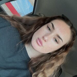 Meet your Posher, Abigail